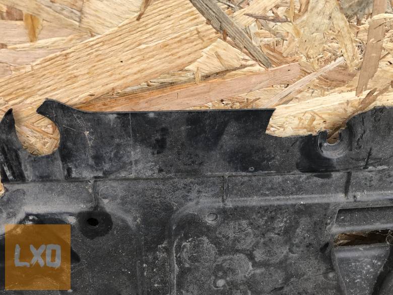 SKODA OCTAVIA II  / alsó motorburkolat ( sérült) 1K0 825 237 apróhirdetés