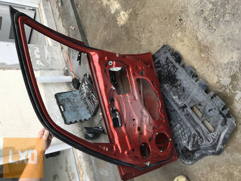 SUZUKI SX4 -  jobb első ajtó apróhirdetés