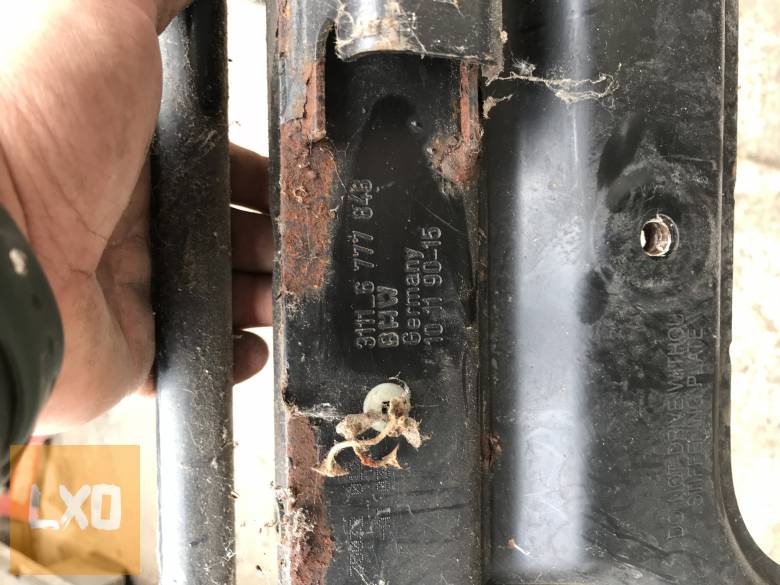 BMW E91 330D / első bölcső 3111-6777846 apróhirdetés