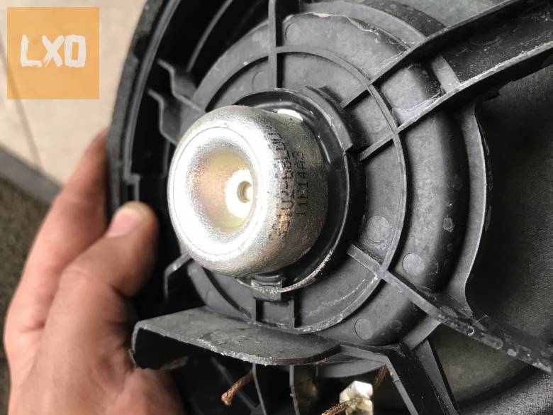 SUZUKI SX4 / jobb első hangszóró apróhirdetés