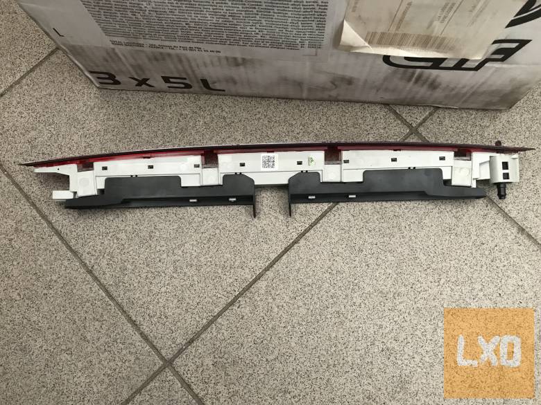 SKODA OCTAVIA III Kombi  / pótféklámpa  5E9 945 097 apróhirdetés