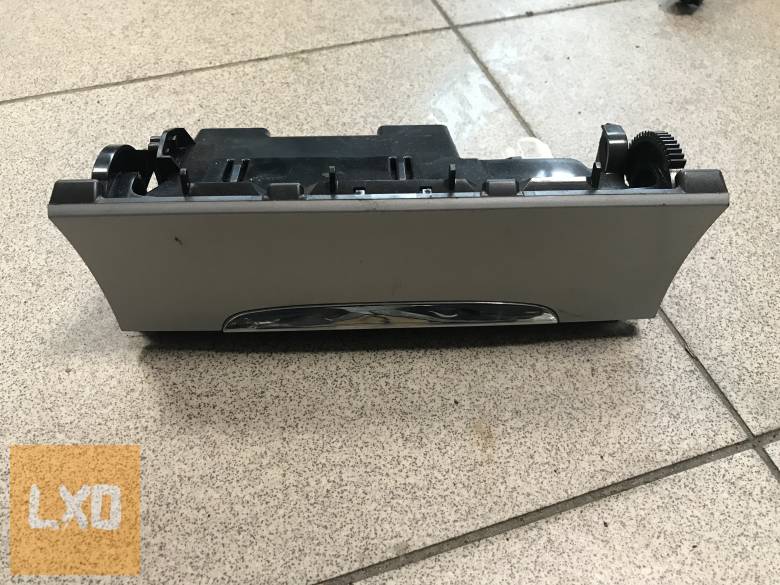 VW PASSAT B6 / hamutartó 3C0 863 284 apróhirdetés