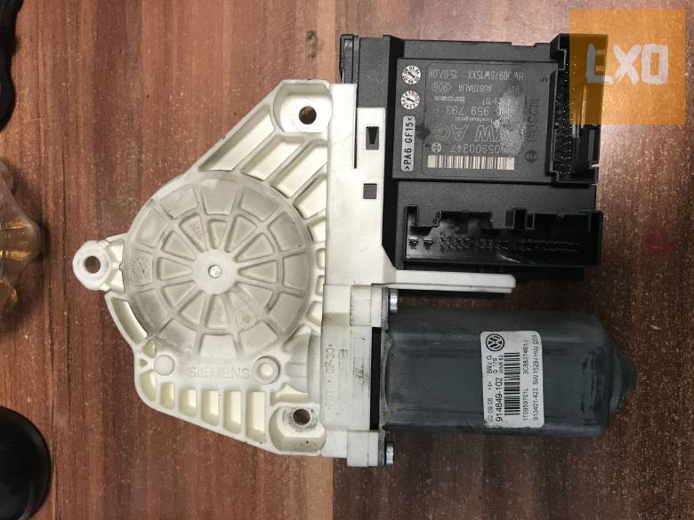 VW PASSAT CC / bal első ablakemelő motor 1K0 959 793 P apróhirdetés