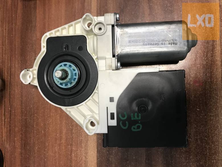 VW PASSAT CC / bal első ablakemelő motor 1K0 959 793 P apróhirdetés