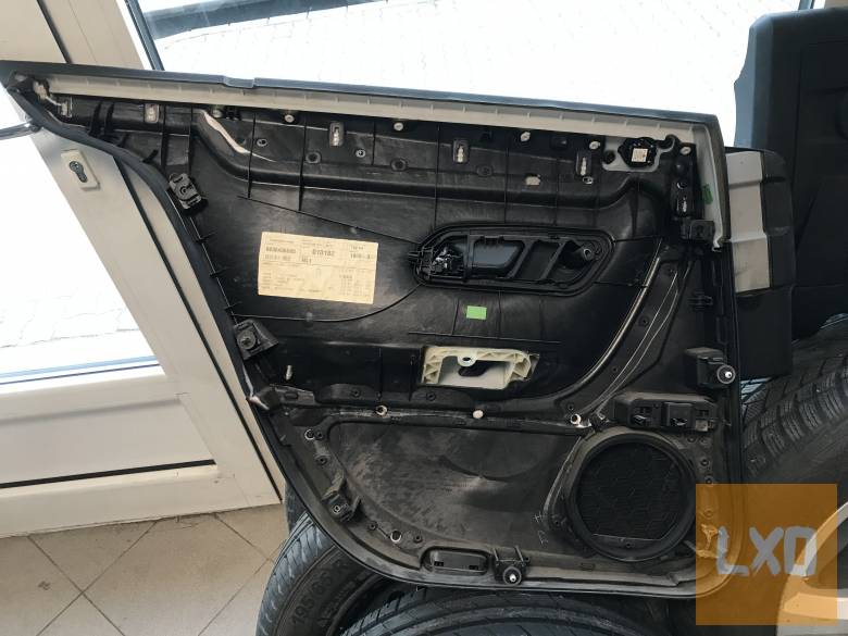 VW PASSAT CC /  jobb hátsó ajtókárpit apróhirdetés
