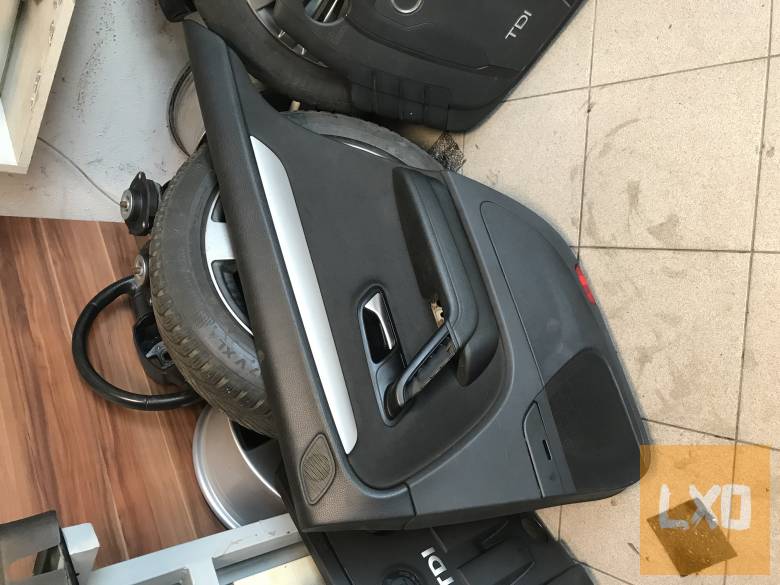 VW PASSAT CC /  jobb hátsó ajtókárpit apróhirdetés