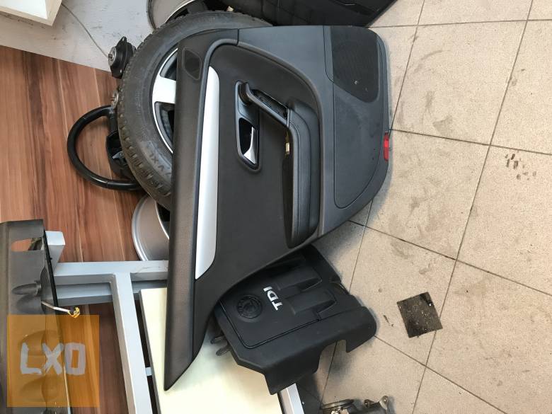 VW PASSAT CC /  bal hátsó ajtókárpit apróhirdetés