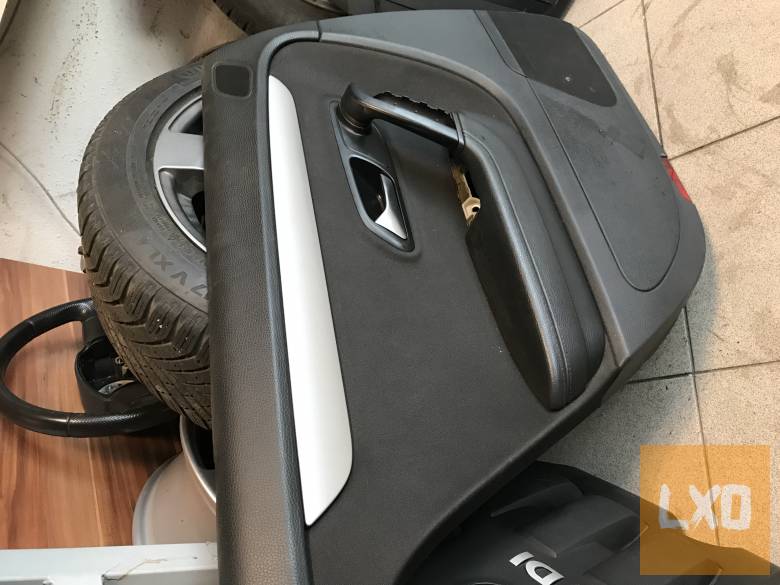 VW PASSAT CC /  bal hátsó ajtókárpit apróhirdetés