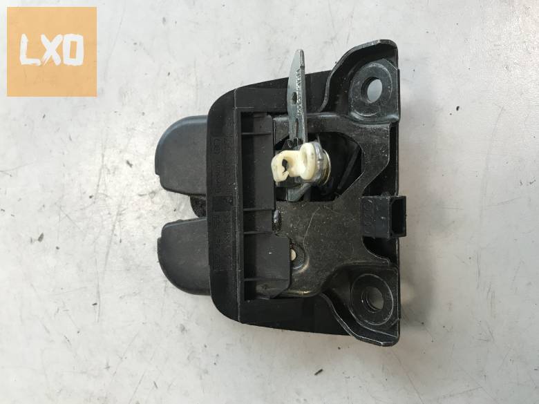 AUDI A4 B6 AVANT / csomagtér zár 8E9 827 520 apróhirdetés