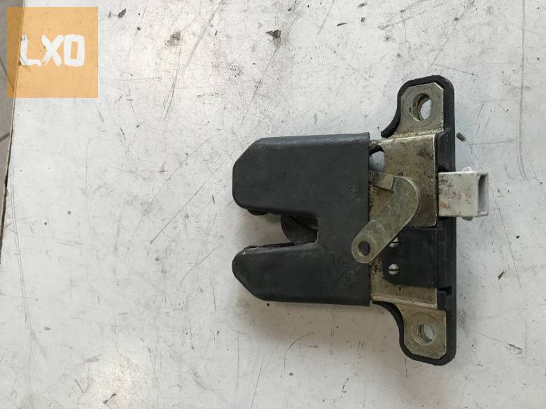 AUDI A3 8L  / csomagtér zár 8L0 827 505 apróhirdetés