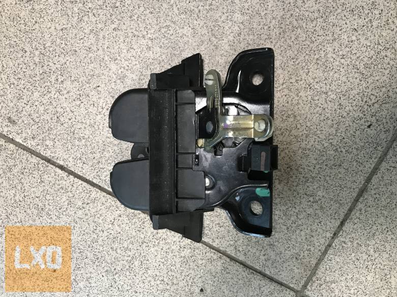 AUDI A4 B5 AVANT / csomagtér zár 8D9 827 520 A apróhirdetés