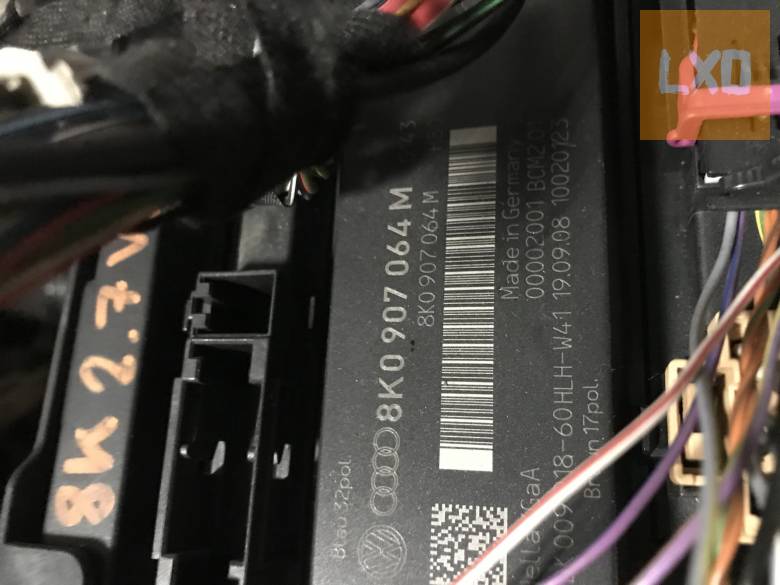 AUDI A4 B8 / komfortmodul 8K0 907 064 M apróhirdetés