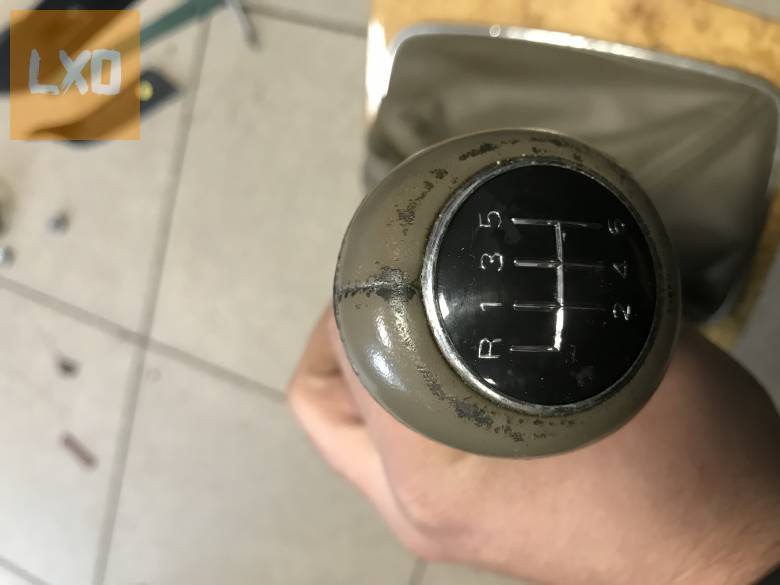 AUDI A4 B7  / váltószoknya + keret apróhirdetés