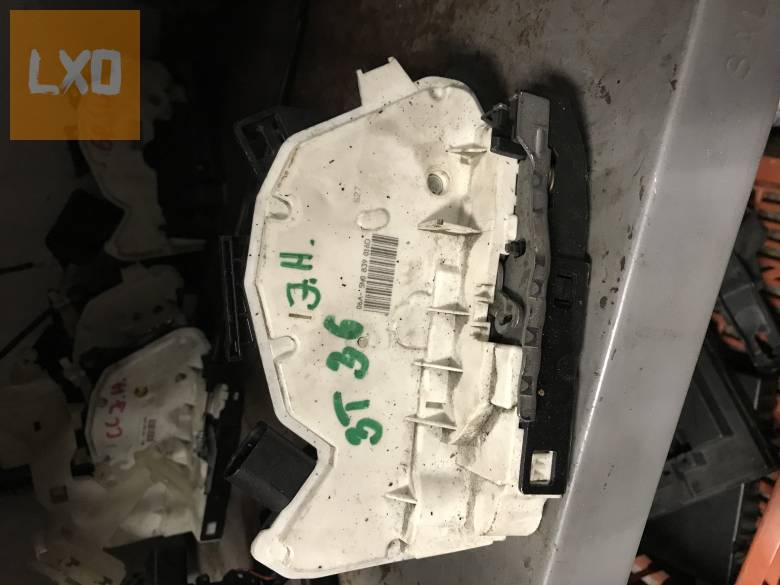 SKODA SUPERB 3T  / jobb hátsó zár 5N0 839 016 D apróhirdetés