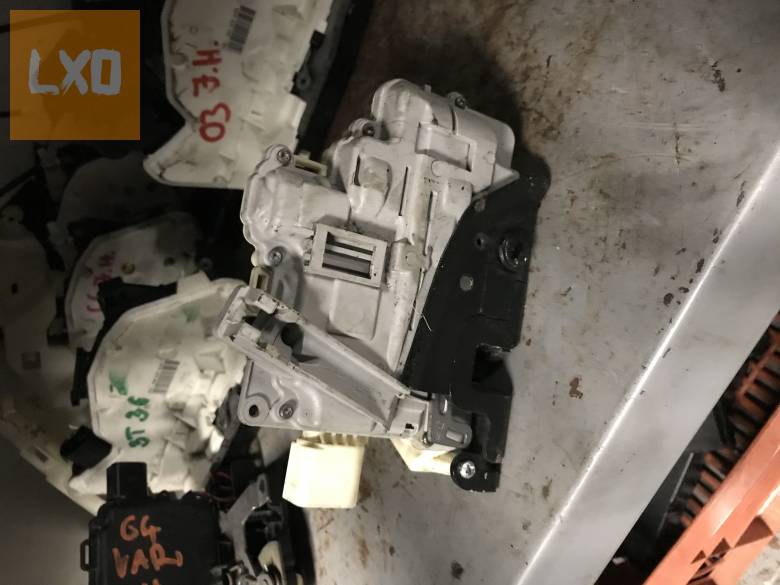 VW PASSAT B6  / jobb hátsó zár 3C4 839 016 A apróhirdetés