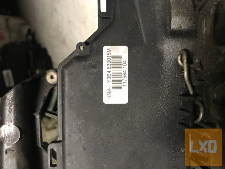 VW PASSAT B5.5 / bal hátsó zár 3B4 839 015 M apróhirdetés