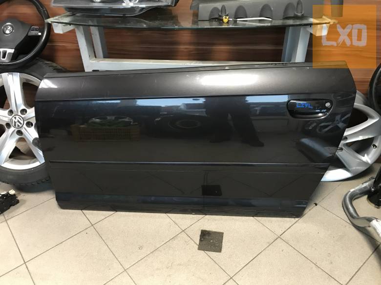 AUDI A3 8P (3 ajtós) bal ajtó ( LZ7L ) apróhirdetés