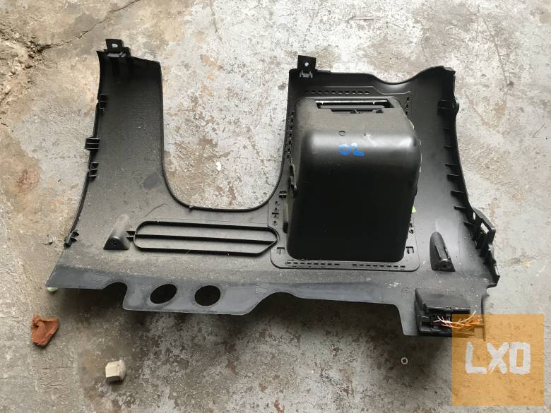 SKODA OCTAVIA II / kormány alatti burkolat 1Z1 857 923 apróhirdetés