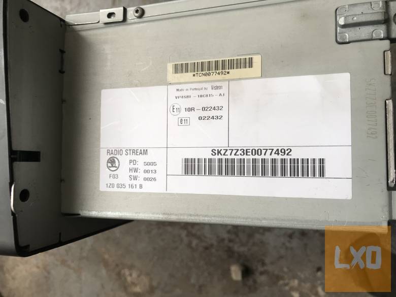 SKODA OCTAVIA II / fejegység ( hibás kijelző) 1Z0 035 161 B apróhirdetés