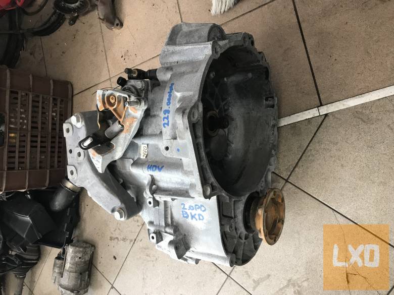 VW GOLF V 2,0 PD BKD / HDV váltó ( kézi 6) apróhirdetés