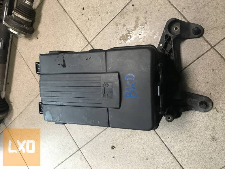 VW GOLF V / komplett akkumulátor tálca apróhirdetés