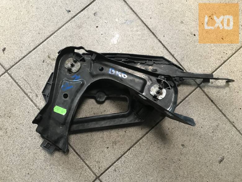 SKODA OCTAVIA II ( FL előtti) / jobb fényszóró tartó apróhirdetés