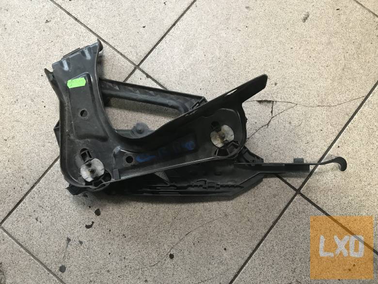 SKODA OCTAVIA II ( FL előtti) / bal fényszóró apróhirdetés