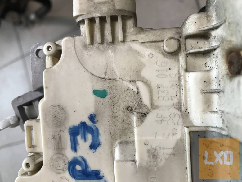 AUDI A3 8P (3 ajtós) jobb zár 4F1 837 016 apróhirdetés