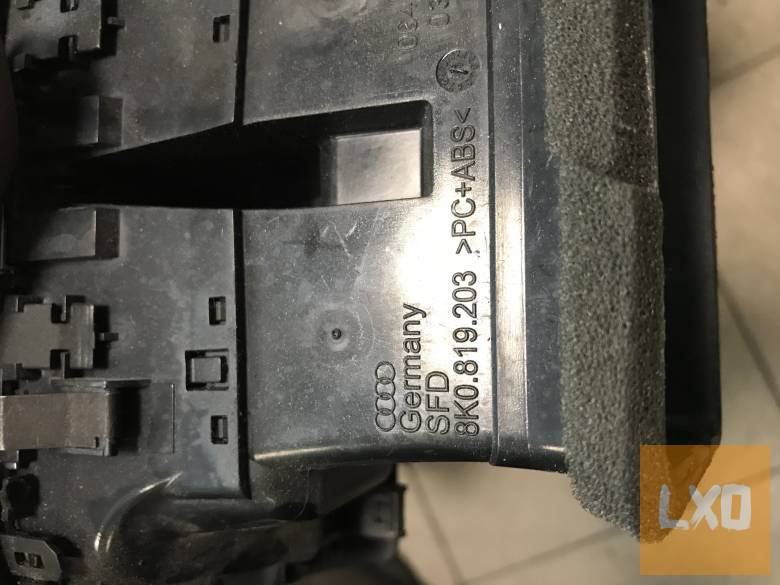 AUDI A4 B8  / hátsó légbefúvó apróhirdetés