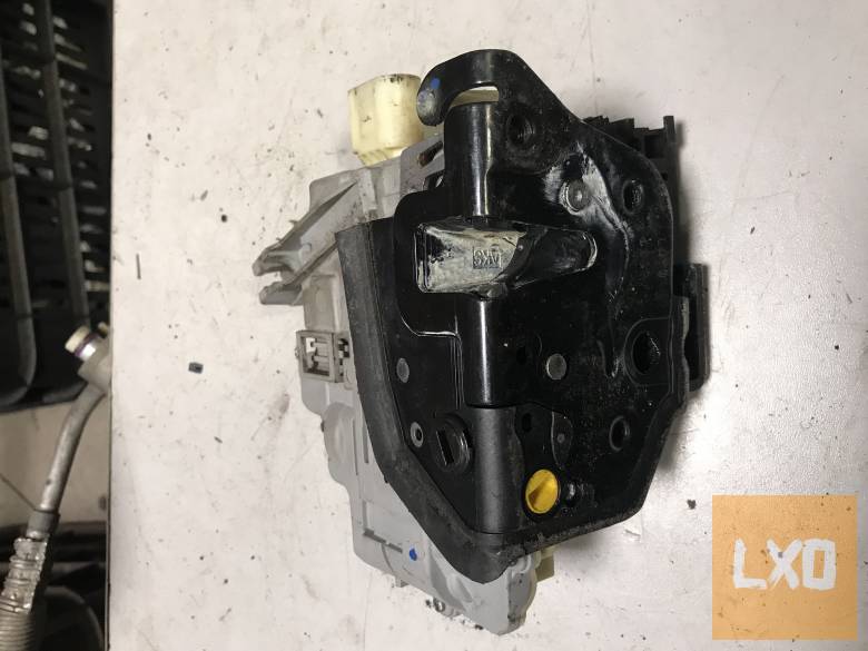 VW PASSAT B6 - bal hátsó zár 3C4 839 015 A apróhirdetés