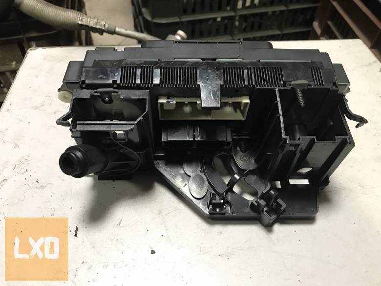 VW PASSAT B6 - fűtéskapcsoló ( manuális) apróhirdetés