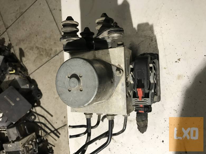 VW PASSAT B7 2,0 CR  - ABS kocka 3AA 614 109 BM apróhirdetés