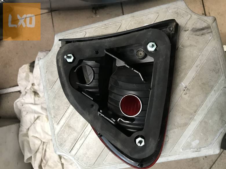 SEAT LEON 1M - jobb hátsó külső lámpa apróhirdetés