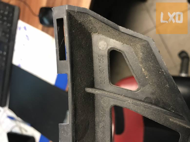 SKODA YETI 5L - jobb első lökhárító konzol 5L0 807 056 apróhirdetés