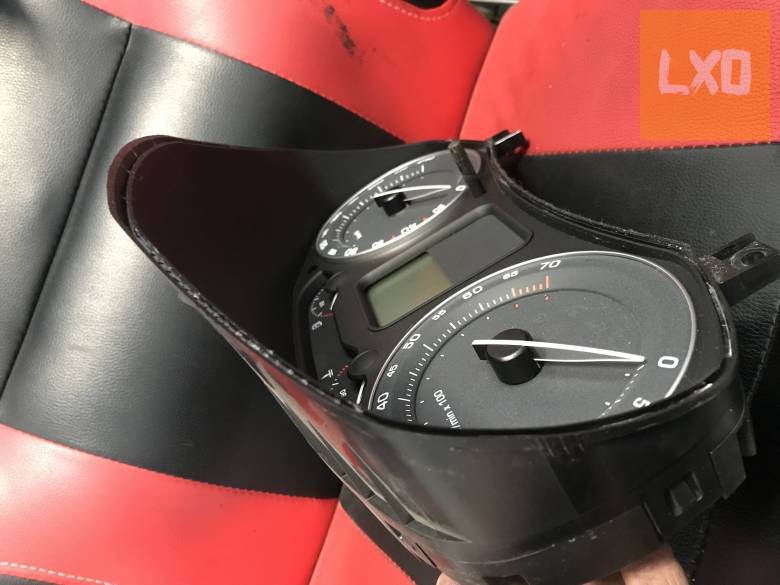 SKODA OCTAVIA II 1,6 FSI BLS - óracsoport   1Z0 920 810 B apróhirdetés