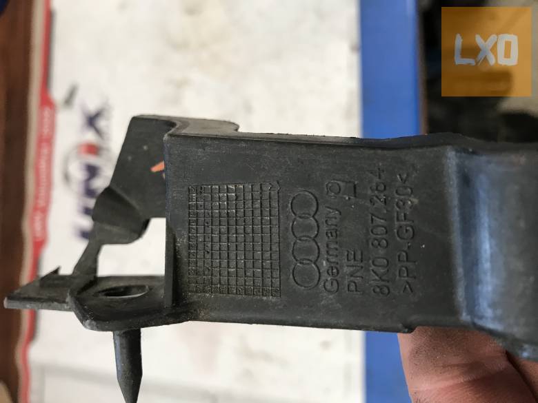 AUDI A4 B8 - bal első lökhárító tartó 8K0 807 284 apróhirdetés