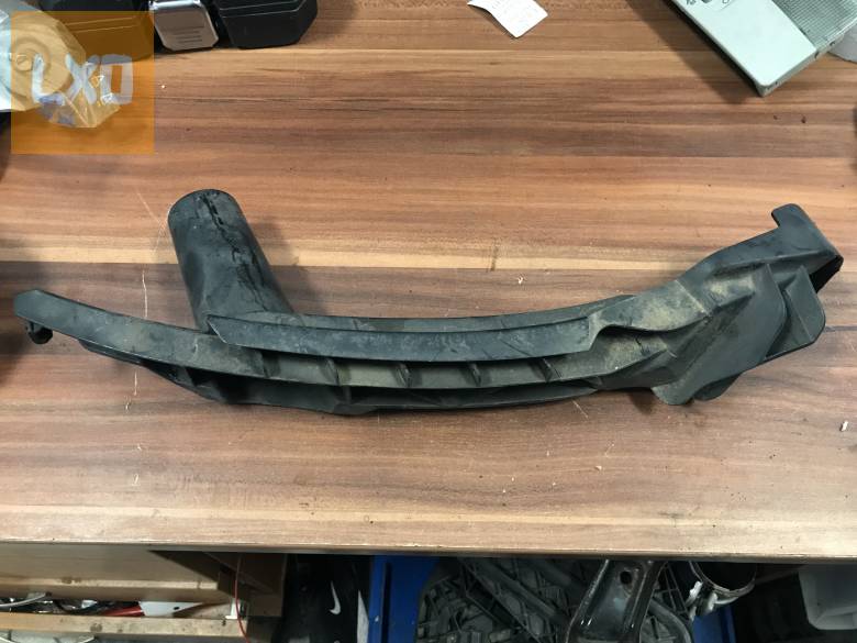 VW GOLF V - jobb első lökhárító tartó 1K0 807 890 A apróhirdetés