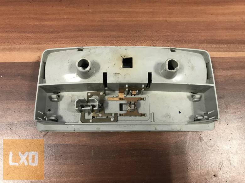 SKODA OCTAVIA II - belső világítás ( hátsó) 1Z0 647 105 apróhirdetés