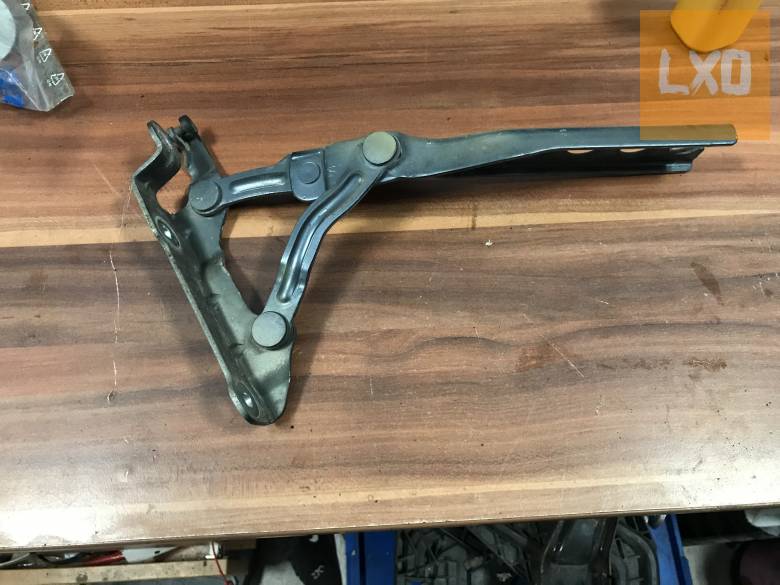 SKODA OCTAVIA II - jobb géptető zsanér 1Z0 823 302 C apróhirdetés