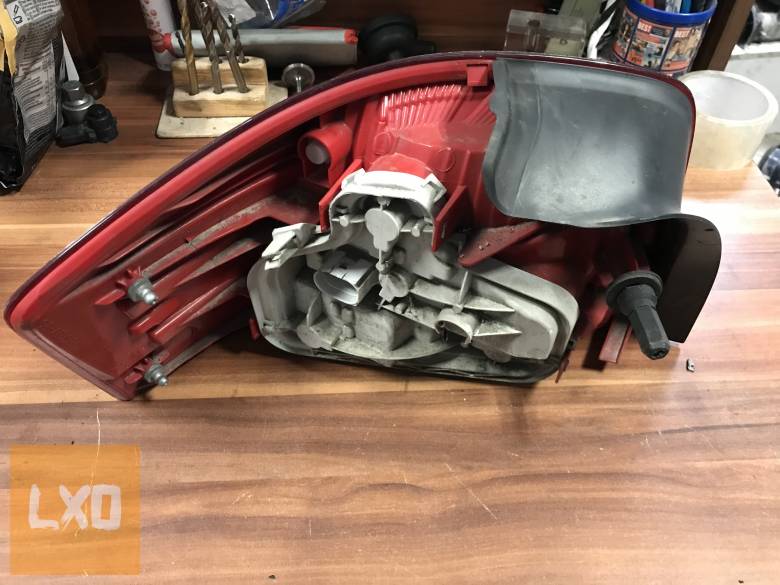 AUDI A3 8P (3 ajtós) /  jobb hátsó lámpa apróhirdetés