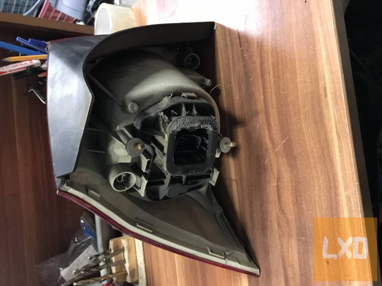 VW GOLF V - jobb hátsó lámpa apróhirdetés