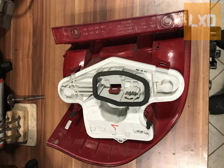 SKODA YETI 5L / jobb hátsó lámpa 5L0 945 096 apróhirdetés