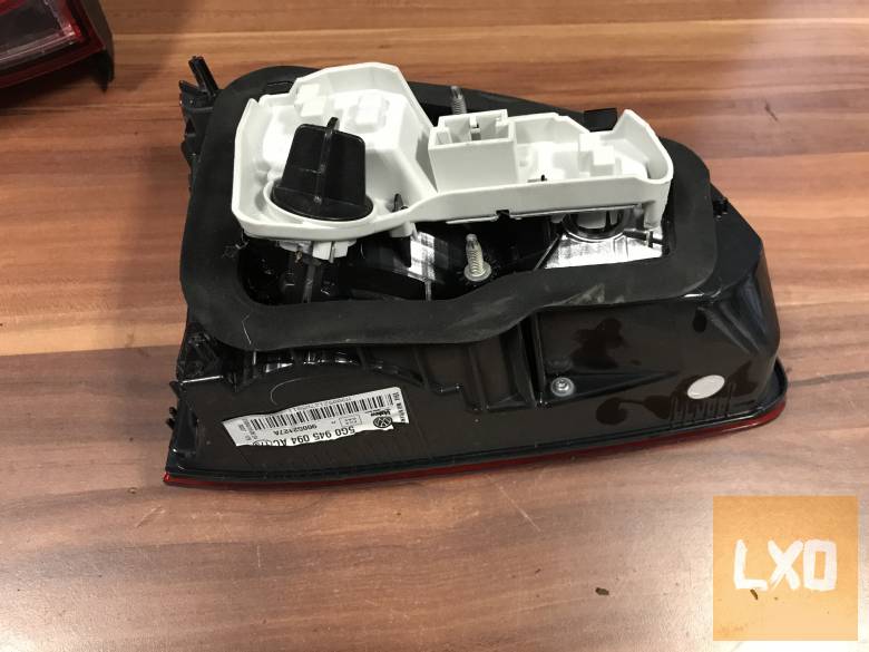 VW GOLF VII -  jobb hátsó belső lámpa  5G0 945 094 AC apróhirdetés
