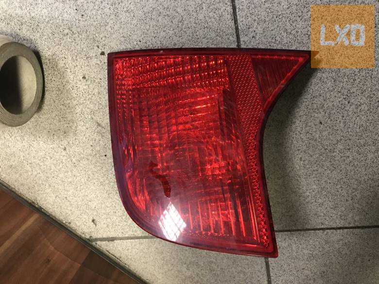 AUDI A4 B7 Sedan -- jobb hátsó belső lámpa apróhirdetés