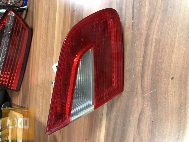 SKODA SUPERB 3T SEDAN / bal hátsó belső lámpa apróhirdetés