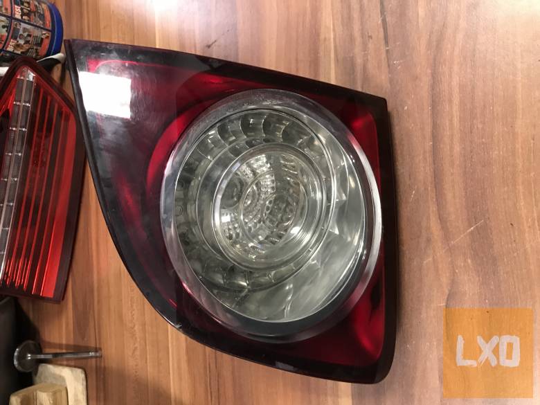 VW GOLF PLUS / jobb hátsó belső lámpa 5M0 945 094 D apróhirdetés