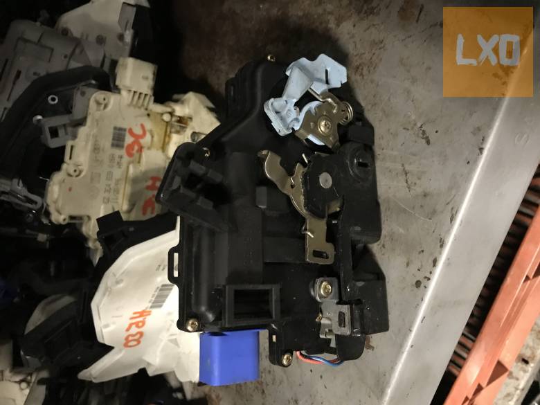 SKODA OCTAVIA II  - jobb hátsó ajtózár 7L0 839 016 A apróhirdetés