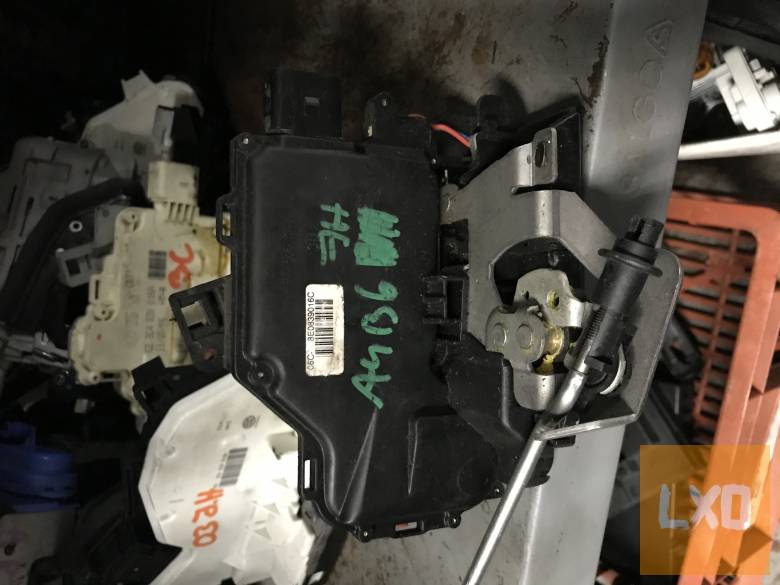 AUDI A4 B6  - jobb hátsó zár 8E0 839 016 C apróhirdetés