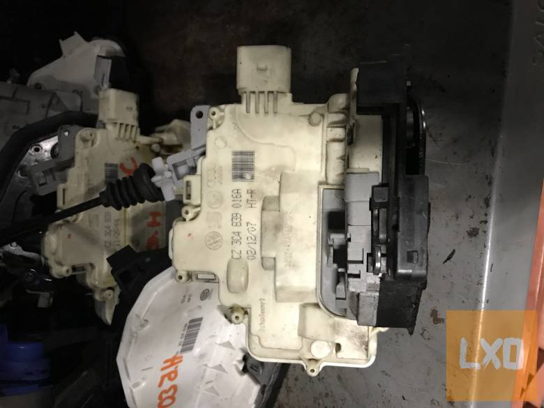 VW PASSAT B6  - jobb hátsó zár 3C4 839 016 A apróhirdetés