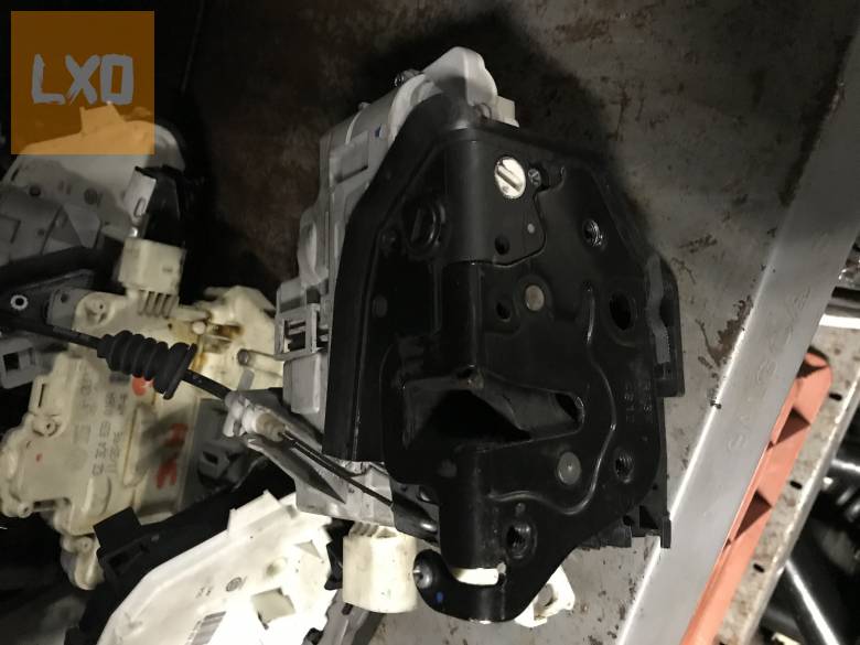 VW PASSAT B7 / jobb hátsó ajtózár 3C4 839 016 A apróhirdetés